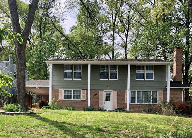Property at 6710 Red Jacket Rd, Springfield, VA 22152, 4 beds, 2.5 baths