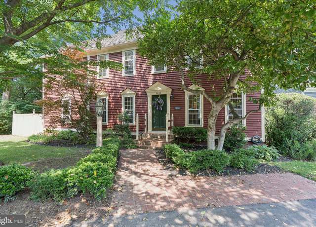 Property at 2085 Cobblestone Ln, Reston, VA 20191, 4 beds, 3.5 baths