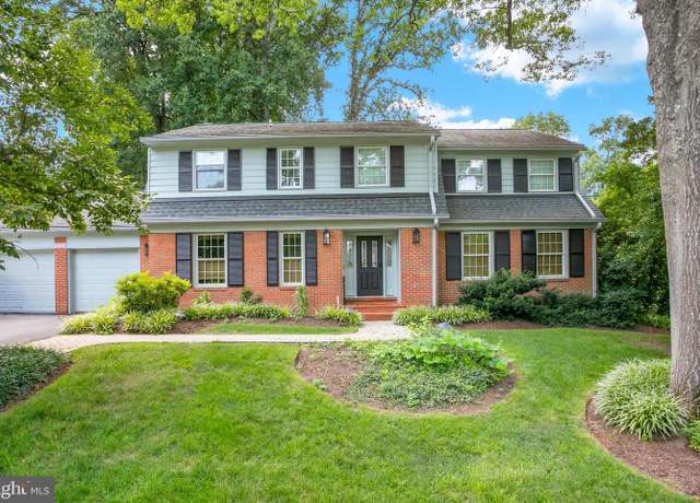 Property at 1212 Old Stable Rd, Mclean, VA 22102, 5 beds, 3.5 baths