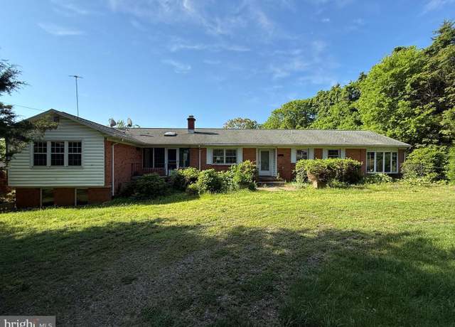 Property at 147 North Side Park, Louisa, VA 23093, 5 beds, 4 baths