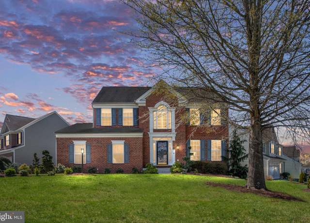 Property at 9278 Glen Meadow Ln, Bristow, VA 20136, 5 beds, 3.5 baths