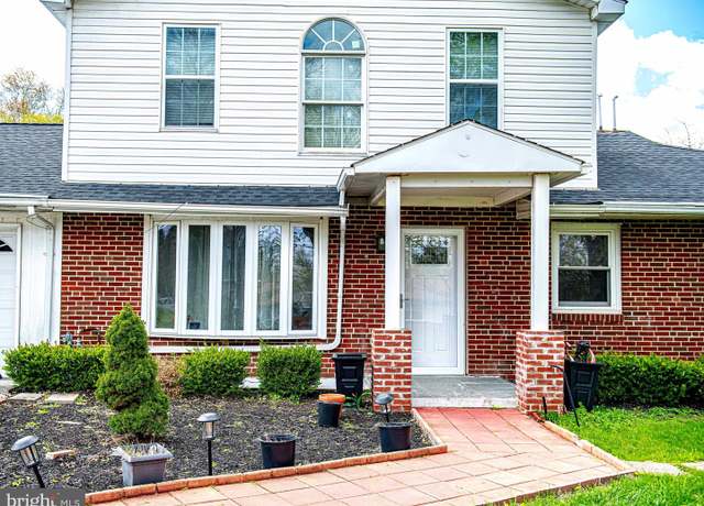 Property at 8421 W Grove Rd, Ellicott City, MD 21043, 8 beds, 4.5 baths