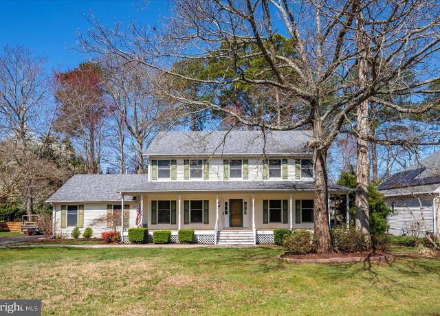 Property at 10133 Queens Cir, Ocean City, MD 21842, 4 beds, 2.5 baths