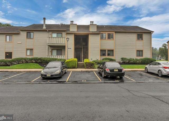 Property at 607 Woodhollow Dr, Marlton, NJ 08053, 1 bed, 1 bath