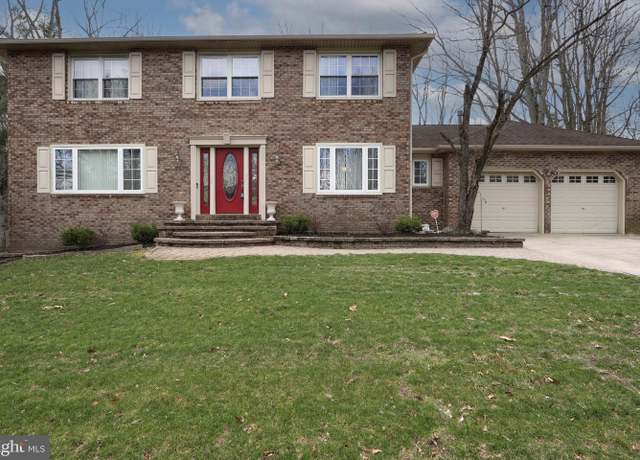 Property at 10 Acorn Hill Dr, Voorhees, NJ 08043, 4 beds, 2.5 baths