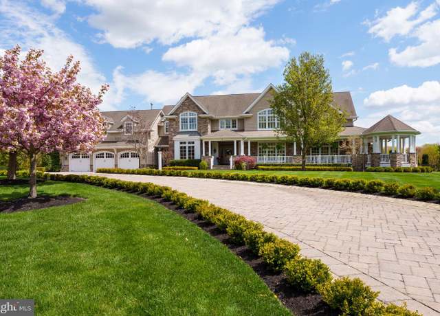 Property at 7 Stoney Brook Dr, Millstone Township, NJ 08510, 5 beds, 4.5 baths