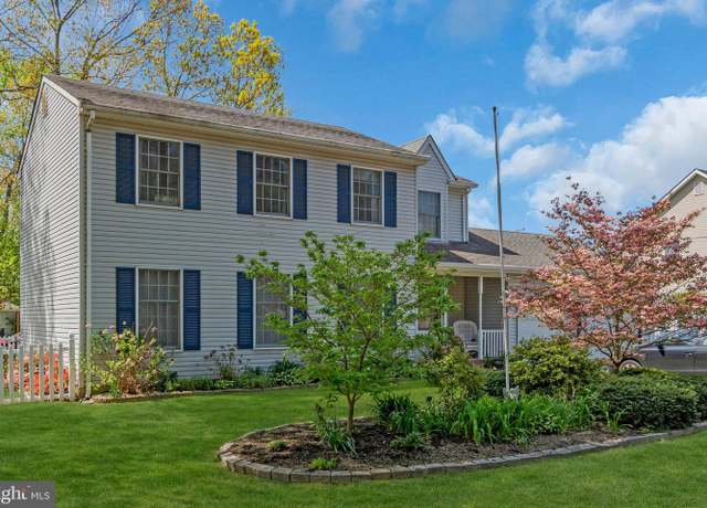 Property at 210 Chelsea Ave, Bayville, NJ 08721, 3 beds, 2.5 baths