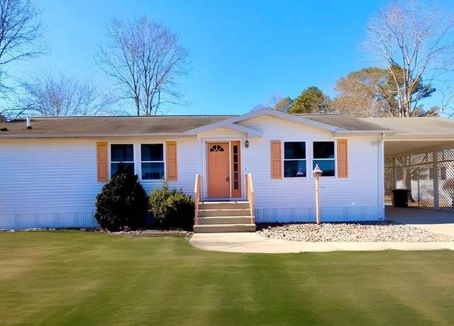 Property at 14 Tanglewood Dr, Cream Ridge, NJ 08514, 2 beds, 2 baths