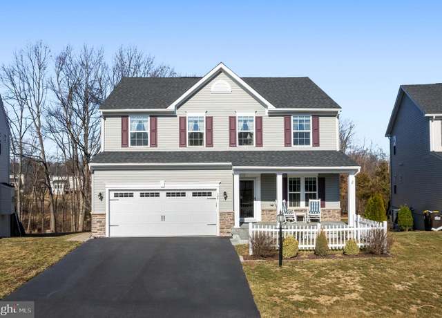 Property at 124 Pixie Moss Rd, Pottstown, PA 19464, 3 beds, 3.5 baths