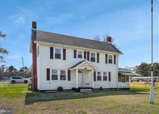 Property at 7983 Church St, Chincoteague Island, VA 23336, 4 beds, 2.5 baths