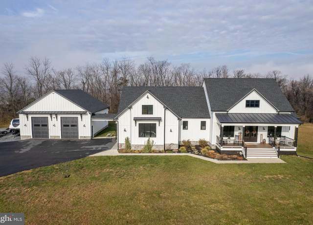 Property at 172 Winding Hill Rd, Winchester, VA 22603, 4 beds, 3.5 baths
