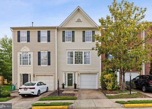 Property at 13503 Bannacker Pl, Herndon, VA 20171, 3 beds, 3.5 baths