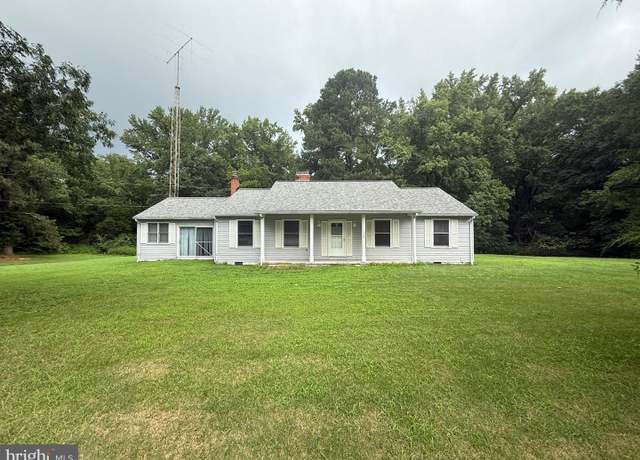 Property at 15390 James Madison Pkwy, King George, VA 22485, 3 beds, 2 baths