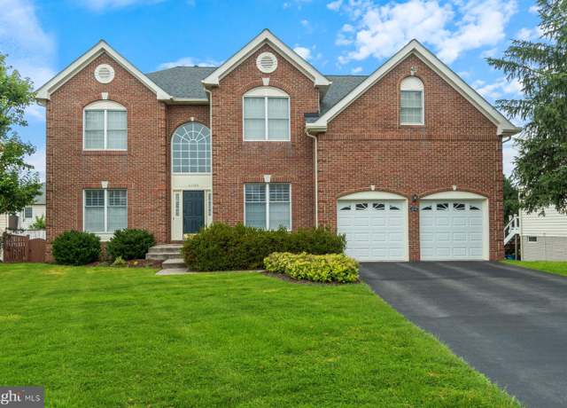 Property at 43540 Lucketts Bridge Cir, Ashburn, VA 20148, 4 beds, 4.5 baths