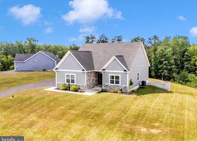 Property at 115 Magenta Ln, Martinsburg, WV 25405, 3 beds, 2 baths