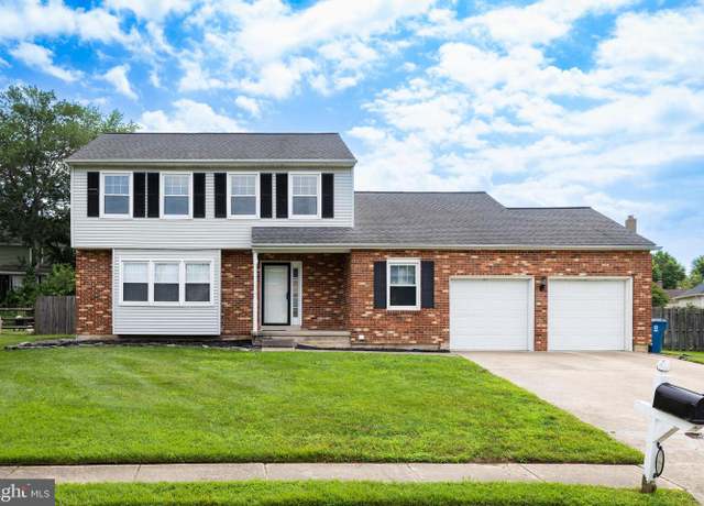 Property at 27 Sumac Ct, Newark, DE 19702, 3 beds, 2.5 baths