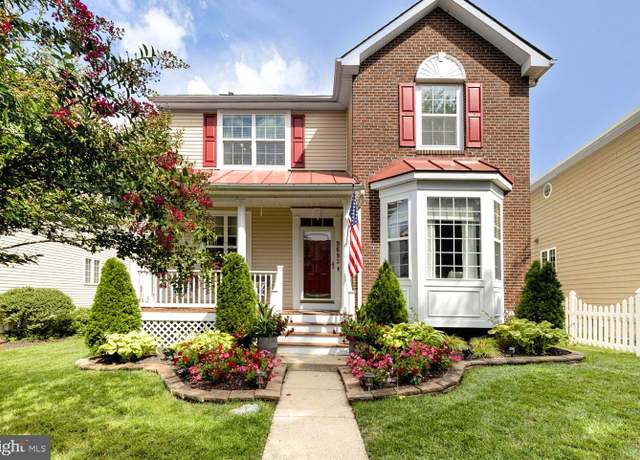 Property at 9693 Royal Crest Cir, Frederick, MD 21704, 3 beds, 3.5 baths