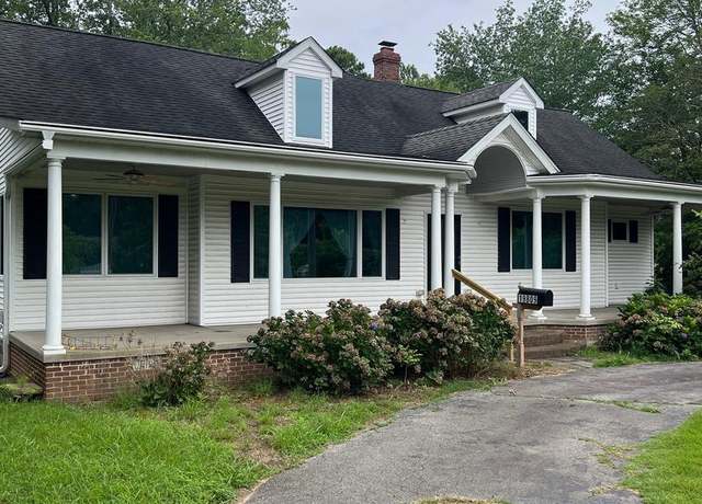 Property at 19809 Point Lookout Rd, Lexington Park, MD 20653, 4 beds, 2.5 baths