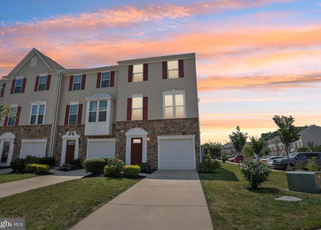 Property at 95 Benford Ln, Beverly, NJ 08010, 3 beds, 3.5 baths