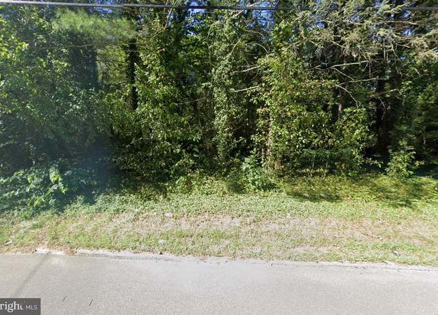 Property at 389 Tansboro Rd, Berlin, NJ 08009