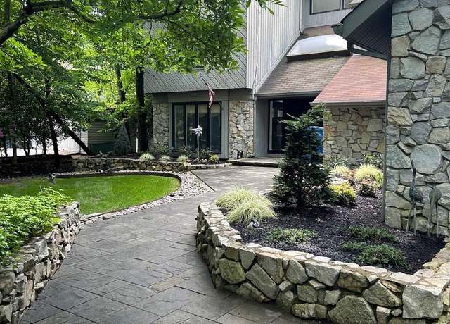 Property at 32 Southwood Dr, Cherry Hill, NJ 08003, 4 beds, 2.5 baths