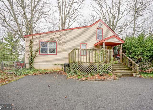 Property at 322 Johnson Rd, Sicklerville, NJ 08081, 2 beds, 1 bath
