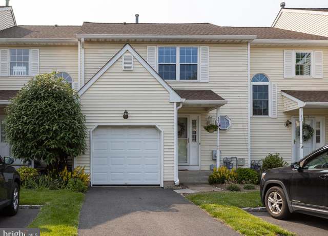 Property at 17 Pilgrim Ct, Ewing, NJ 08628, 2 beds, 2.5 baths