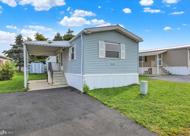 Property at 1002 Heath Ave, Reading, PA 19605, 2 beds, 2 baths