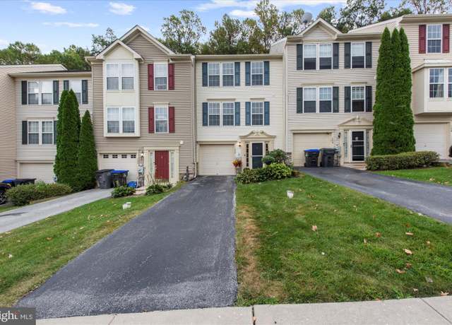 Property at 158 Maple Ave #31, Coatesville, PA 19320, 3 beds, 2.5 baths