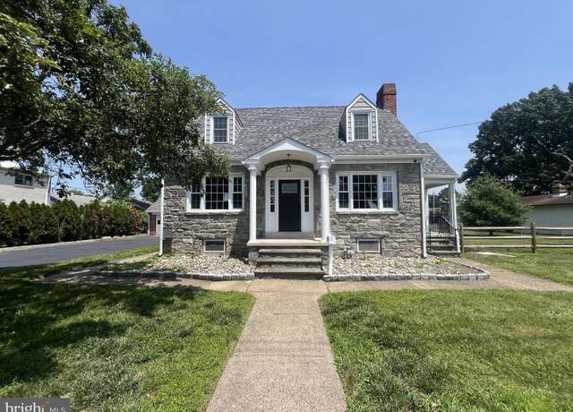 Property at 220 Kossuth Ave, Folsom, PA 19033, 3 beds, 1.5 baths