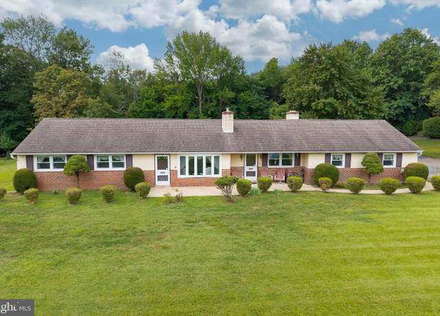 Property at 1481 Naamans Creek Rd, Garnet Valley, PA 19060, 3 beds, 1.5 baths