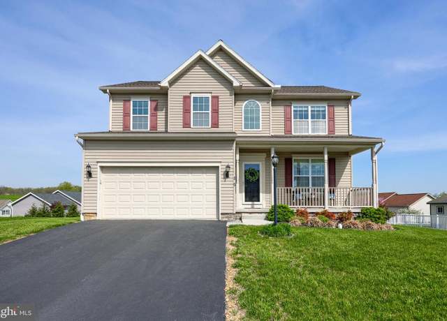 Property at 1315 Crest St Unit 1-110, York, PA 17408, 4 beds, 2.5 baths