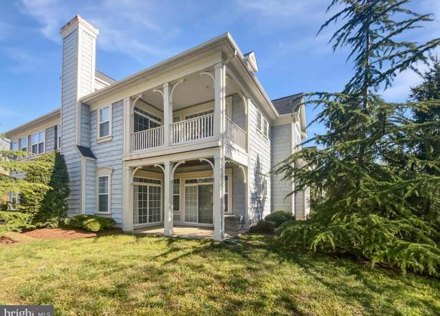 Property at 13839 Gullane Dr, Woodbridge, VA 22191, 4 beds, 2 baths