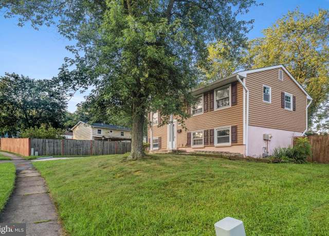 Property at 4307 Kenwood Dr, Woodbridge, VA 22193, 4 beds, 2 baths