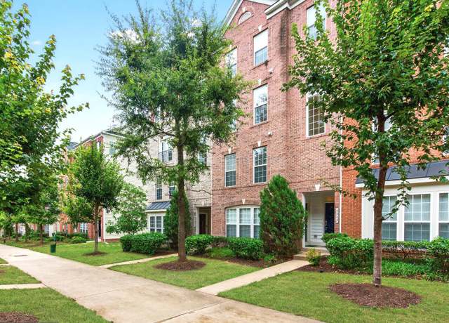 Property at 2242 Margraf Cir, Woodbridge, VA 22191, 3 beds, 2.5 baths
