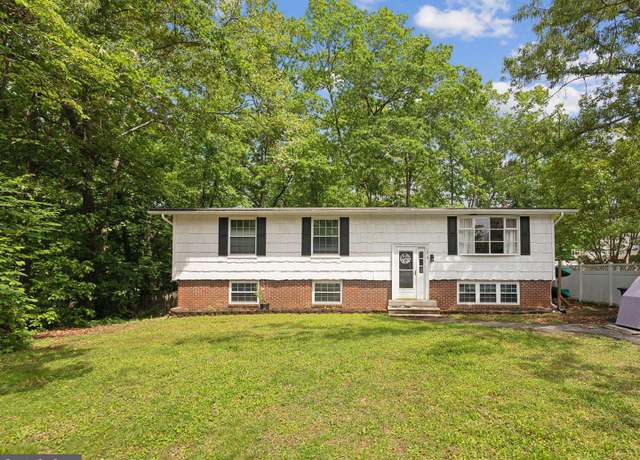 Property at 1218 Washington Dr, Stafford, VA 22554, 4 beds, 3 baths