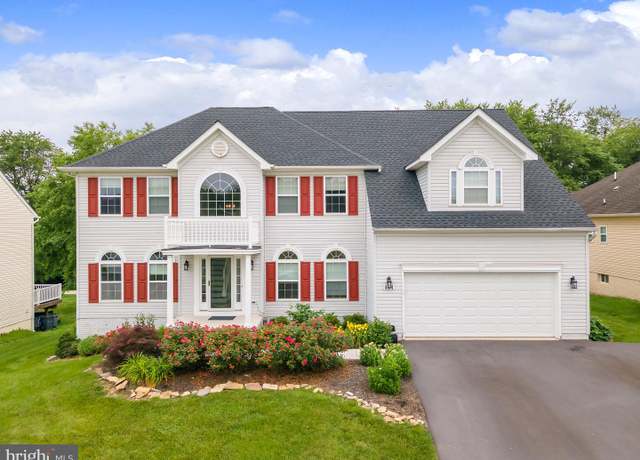Property at 434 Hogan Dr, Martinsburg, WV 25405, 4 beds, 3.5 baths