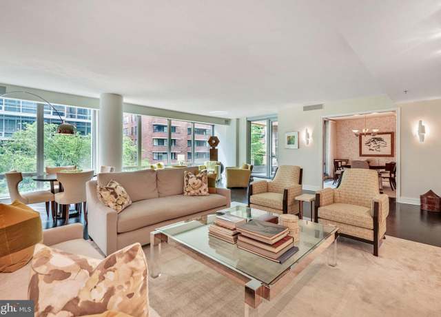Property at 1111 23rd St NW Unit 4F, Washington, DC 20037, 2 beds, 2.5 baths
