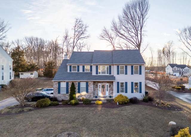 Property at 3 Nicole Ct, New Castle, DE 19720, 5 beds, 3.5 baths