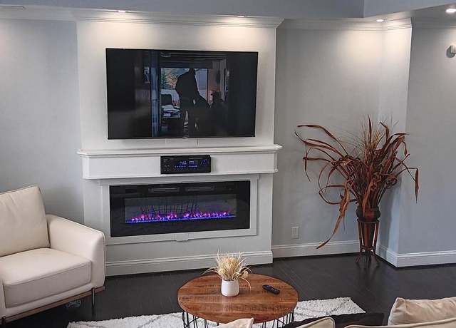 Property at 2652 Park Heights Terrace Ter, Baltimore, MD 21215, 4 beds, 1.5 baths