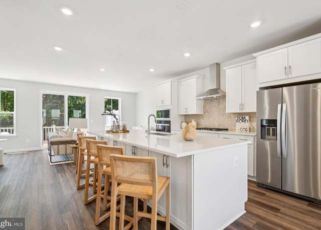 Property at 9598 Killenney Pl, Waldorf, MD 20601, 3 beds, 3 baths