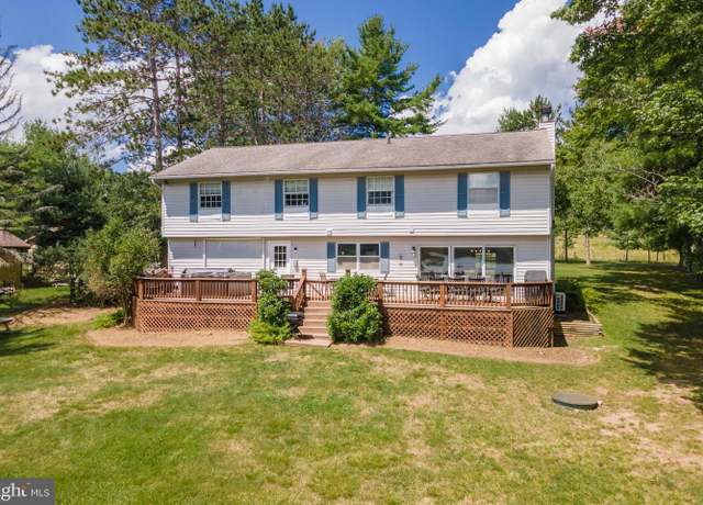 Property at 1674 Paradise Point Rd, Oakland, MD 21550, 4 beds, 2.5 baths