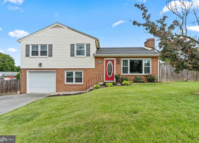 Property at 18608 Maugans Ave, Hagerstown, MD 21742, 3 beds, 2.5 baths