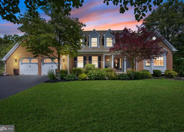 Property at 6 Valley Cir, Doylestown, PA 18901, 4 beds, 2.5 baths