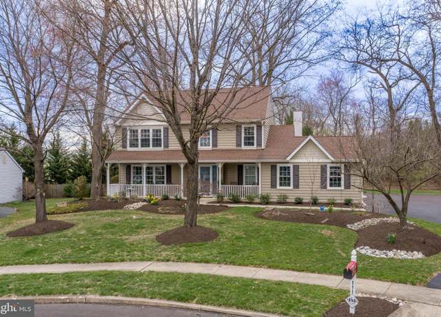 Property at 111 Hampton Cir, Lansdale, PA 19446, 4 beds, 2.5 baths