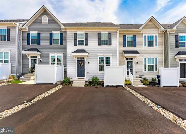 Property at 84 Hunters Dr, Gilbertsville, PA 19525, 3 beds, 3 baths
