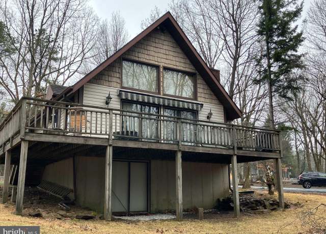 Property at 121 Azalea Dr, Albrightsville, PA 18210, 3 beds, 1 bath