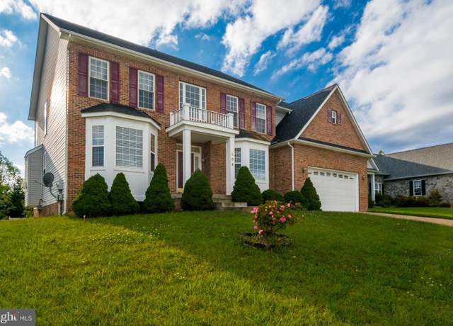 Property at 104 Killaney Ct, Winchester, VA 22602, 4 beds, 4.5 baths