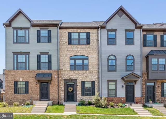 Property at 14044 Sunrise Valley Dr, Herndon, VA 20171, 3 beds, 3 baths