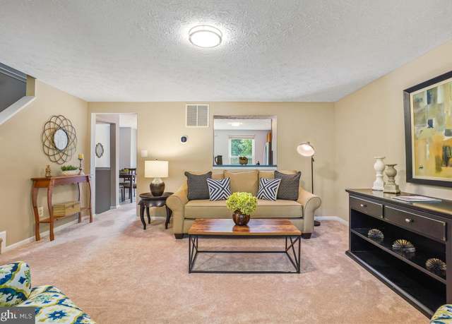 Property at 1705 Sundance Dr, Reston, VA 20194, 2 beds, 2.5 baths